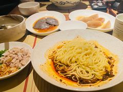 -荣家黄鱼面(前滩太古里店)