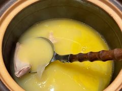 酸萝卜炖土猪肚汤-湘上湘(米其林餐厅-正大中心总店)