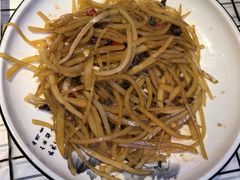 -荆楚渔艺堂·鱼头泡饭(江堤中路店)