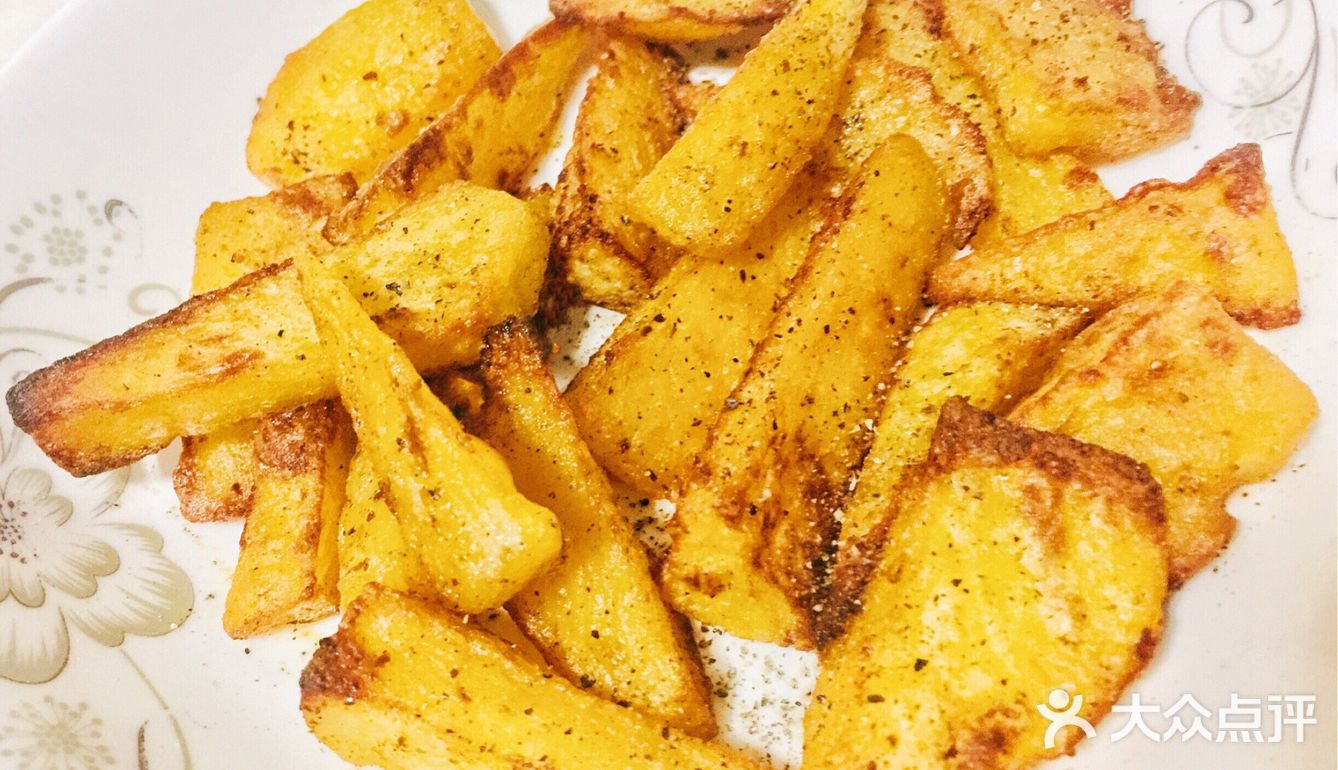 外面焦香，里面软糯，浓郁的土豆味混合着奶香味