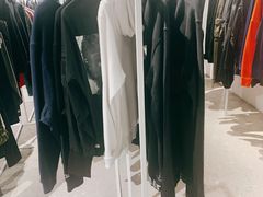 -MaxMara(燕莎奥特莱斯店)
