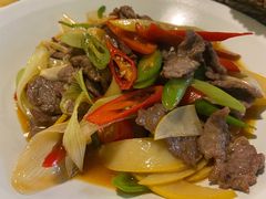 酸木瓜炒牛肉-紫滇源云南生态菜(丹凤街店)