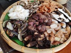 -阿鹏故事云南野生菌火锅(人民路店)