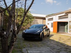 -TESLA 特斯拉(上海太古汇体验店)