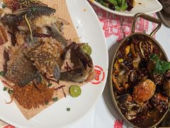 -肥肥虾庄·金牌油焖大虾(汉口城市广场店)