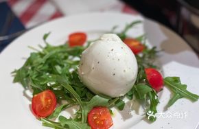 Water Buffalo Cheese with Arugula
