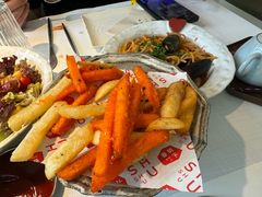 -春树下·树屋花房西餐厅(罍街AS1980店)