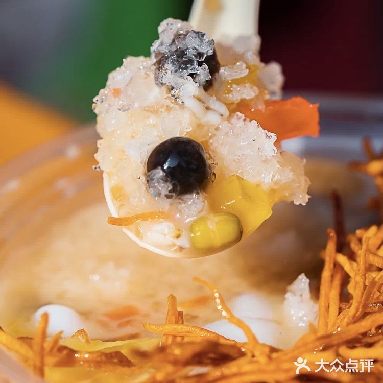  摆了8年的甜汤摊没了，开店了 