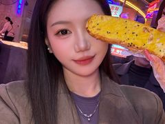 -肥小宝·金牌油焖大虾(襄阳龙虾地标店)