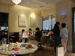 -必胜客(WOW中心城店)