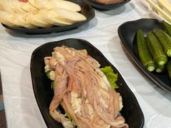 -鲜入围煮花胶鸡海鲜火锅