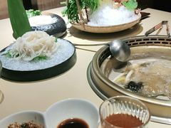 -余欢领鲜火锅(新街口店)