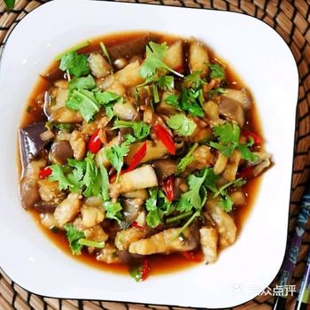 凉拌茄子的经典做法，清爽开胃，好吃不油腻，浇上料汁太下饭了！