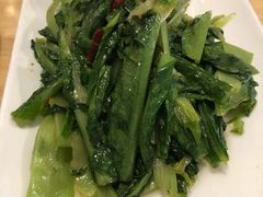 -兔行天下-鸿鹤鲜锅兔(中海国际店)