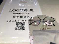 -LOGO眼镜·蔡司品牌折扣店(龙华清湖店)