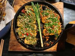 -何师烧烤·香辣蟹·川菜·30年老品牌(太古里旗舰店)