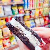 比饼干大上一整圈的奥利奥冰淇淋