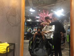 -时尚殿堂明星门店