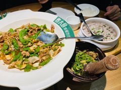 -费大厨辣椒炒肉(万家丽一店)