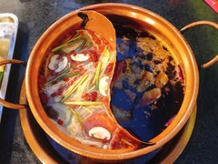 骨汤鸳鸯锅-镇江龙·火锅串串(武侯祠店)