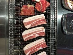 -马路牙子地桌烤肉(工体店)