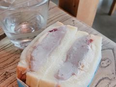 芋泥玫瑰奶酪三明治-沁屋面包店(人民东路店)