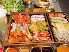 -胡悦里韩式烤肉(芝罘万达广场店)