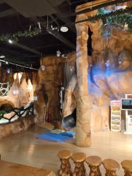 -探洞工场(丹尼斯7天地店)