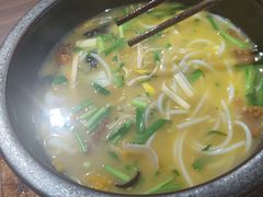 -良米山·云南野生菌过桥米线(上海首店)