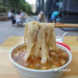 头碗汤有空调室内喝，二碗汤坐微风户外喝，你喜欢室内还是户外！