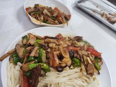 -明记汤揪片子炒面(红山市场特色美食街店)