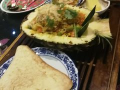 菠萝海鲜炒饭-小娘惹厨房Little Nyonya(狮城有约上榜店)