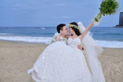 -纯白旅拍婚纱摄影(三亚店)