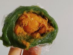 蛋黄肉松青团-许阿姨糕团店(南京总店)
