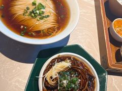 -松鹤面馆·古法焖肉面(观前店)