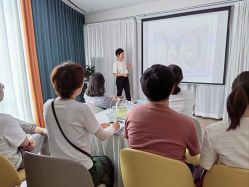 点击看大图 -慢脚印孕产中心(园区国金店)