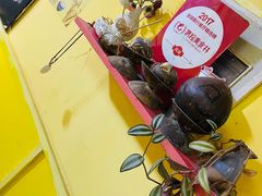 -志龙皇冠吃货椰子铺