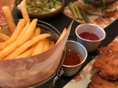 -FAT COW(虹梅路店)