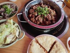 -大众跷脚牛肉馆·非遗传承单位(峨眉山店)