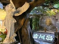 -暴风岛沉浸式体验馆(百联世纪店)
