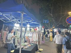 -吴山路夜市