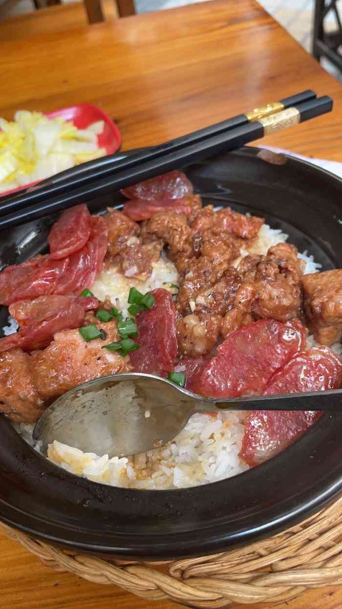 坚记瓦罉饭(兴顺路店)-"算是我吃过口味比较差的一家瓦撑饭.位置.