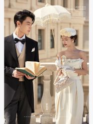 -雪中彩影婚纱摄影·微光艺术中心