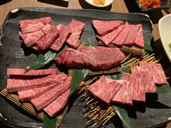 顶级牛肉拼盘-産直焼肉ビーファーズ(泉佐野店)