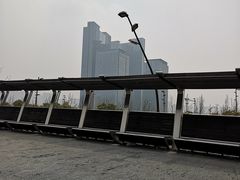 -南京眼步行桥