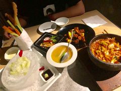 -穹六人间 people 6(岳阳路店)