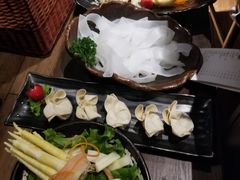 -湊湊火锅·茶憩(新中关购物中心店)