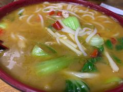 -牛八宝桂林米粉(八里庄店)