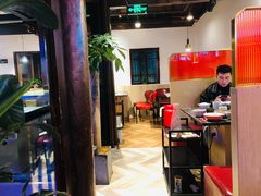 -热火朝天鲜切牛肉火锅(南强街巷店)