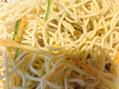 -老街烧烤大排档·地道湖北菜·龙虾馆(汉口火车站店)